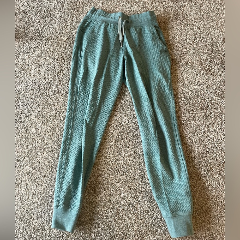 Green lululemon joggers